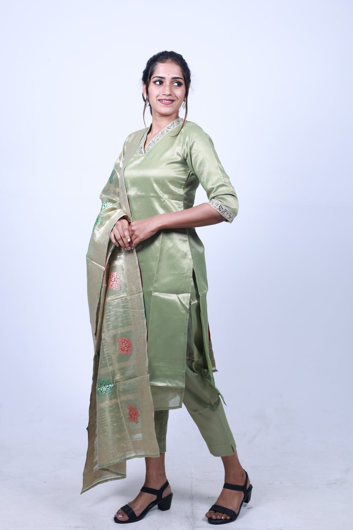 Shimmer Muslin Salwar Suit